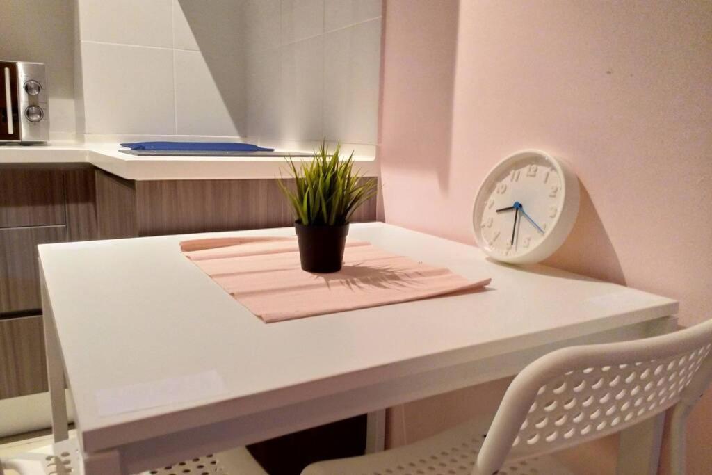 Hyve Studio unit, Lake view, Cyberjaya, Free Wi-Fi, Free Parking, Netflix,Pool Buitenkant foto